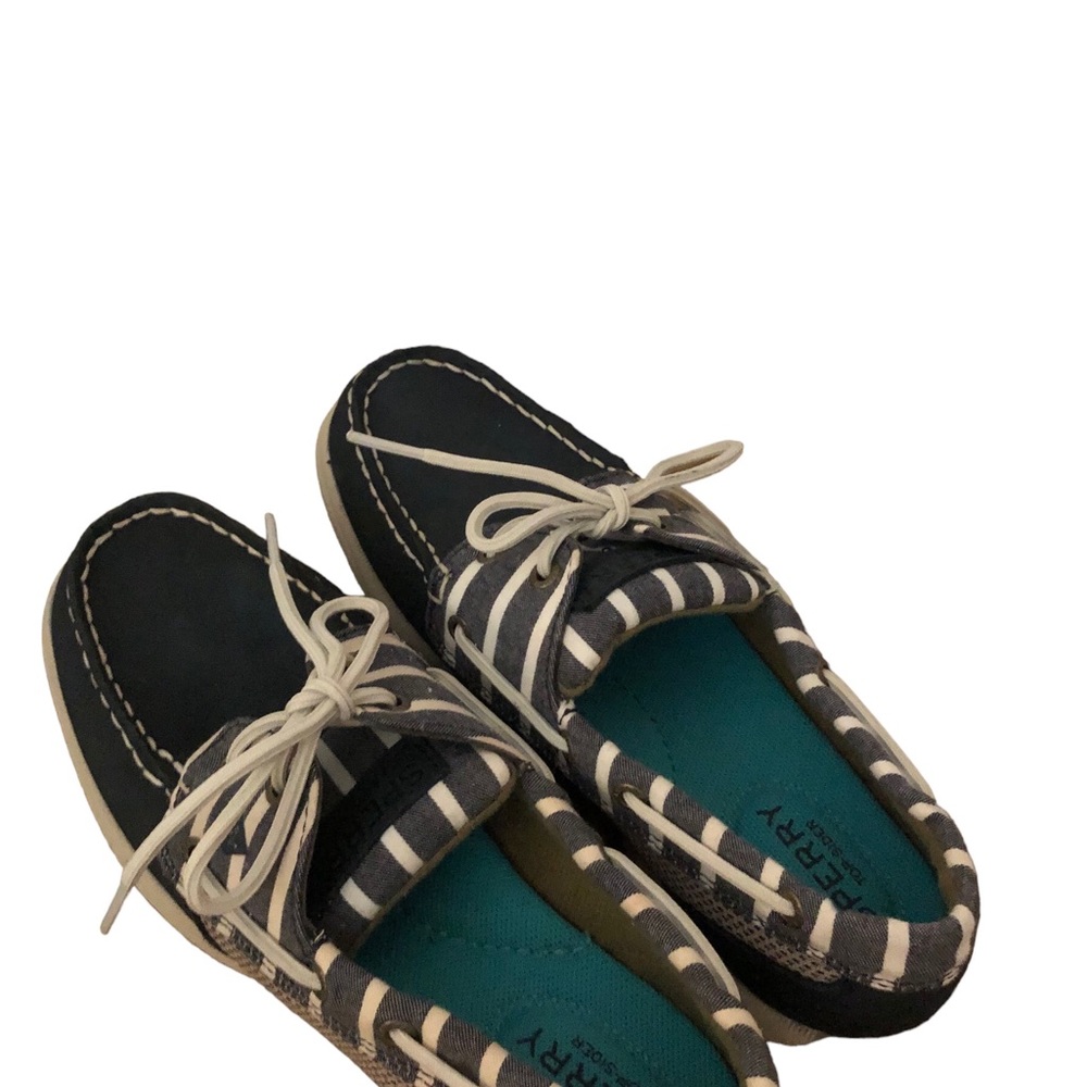 Boat Shoes leather Sperry Topsiders non slip sole Trending for Spring Classic
